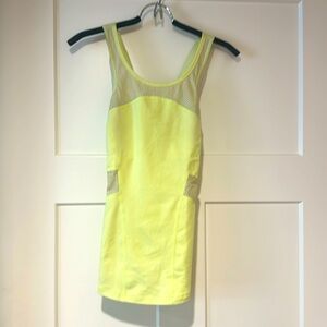 Zella women workout top size M